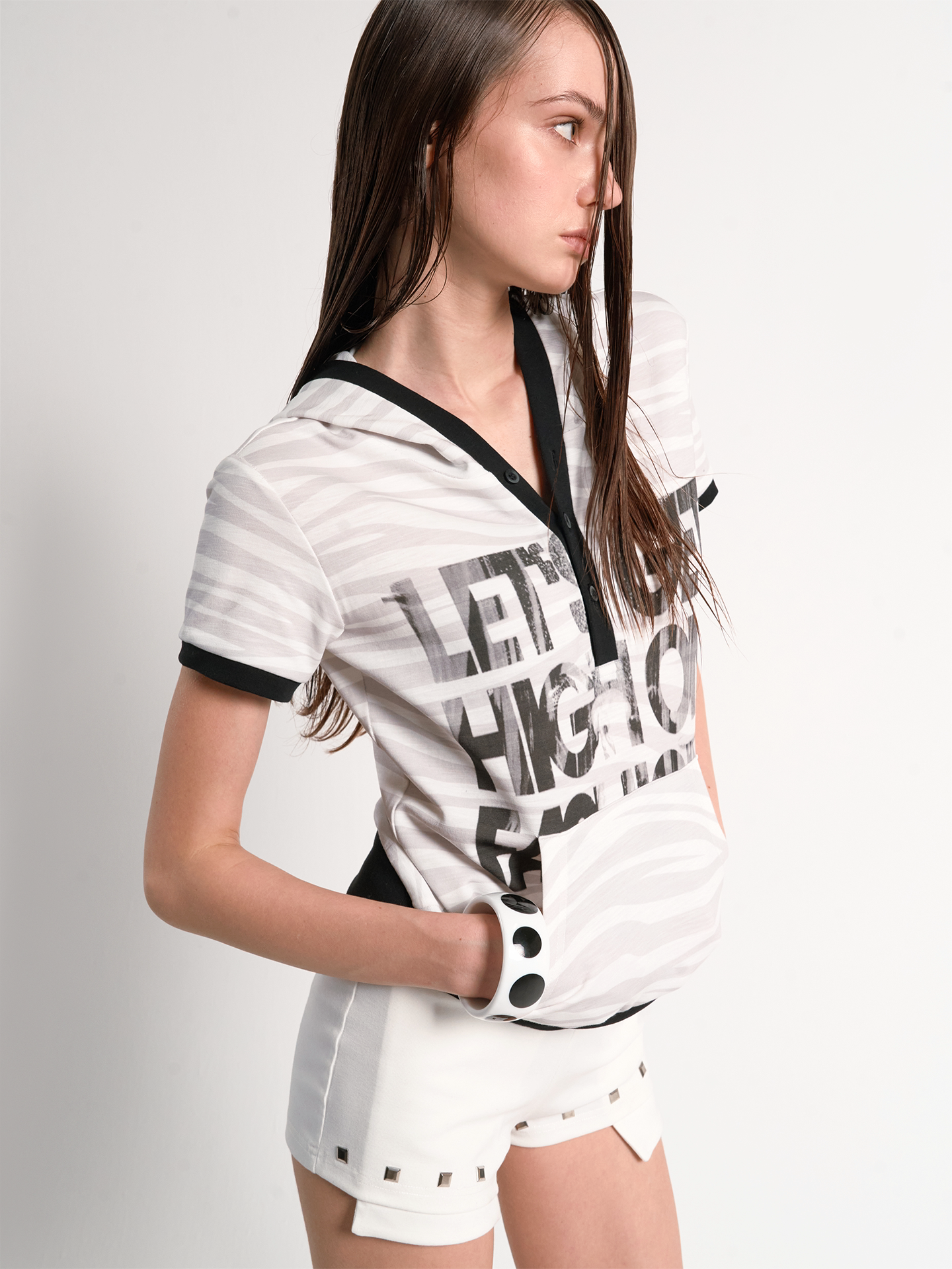 HOODED TIGER STRIPE TEE