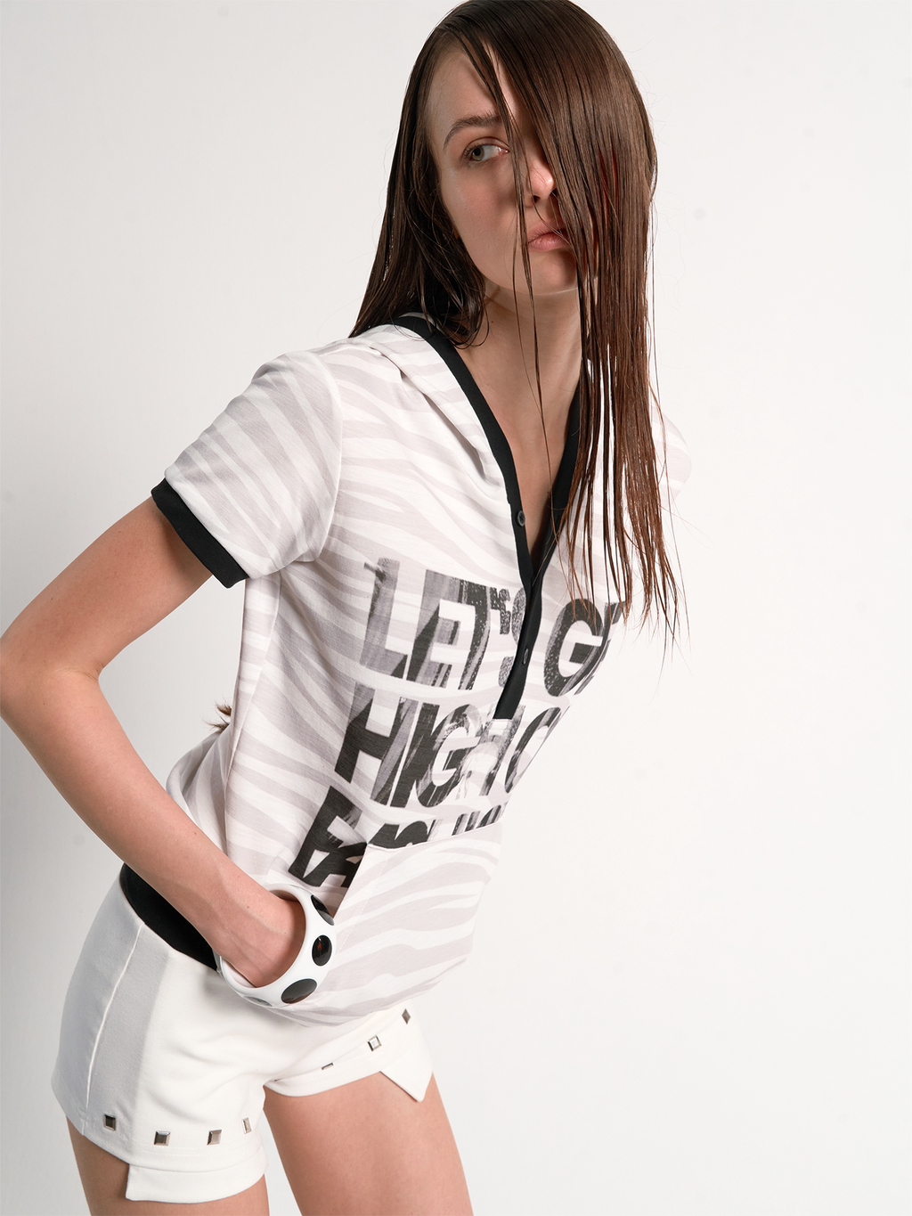 HOODED TIGER STRIPE TEE