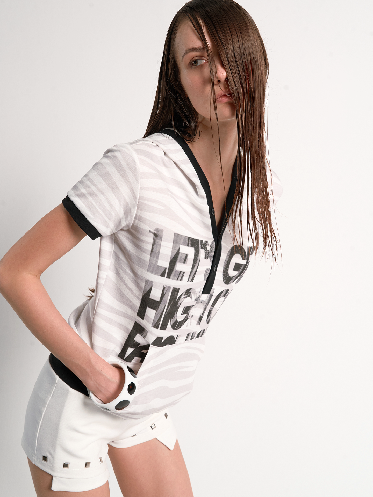 HOODED TIGER STRIPE TEE
