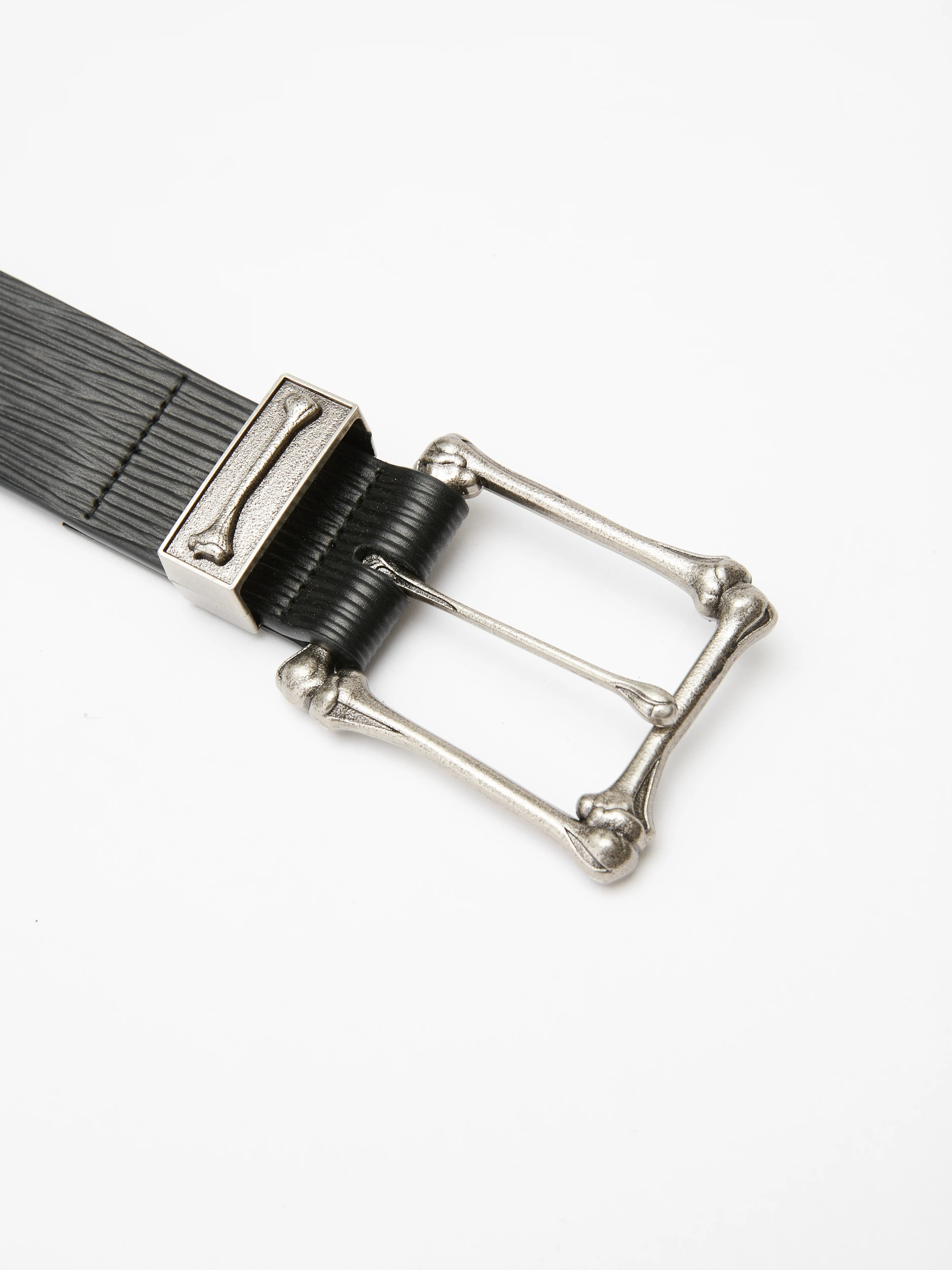 TEXTURED LEATHER EMBOSSED BELT