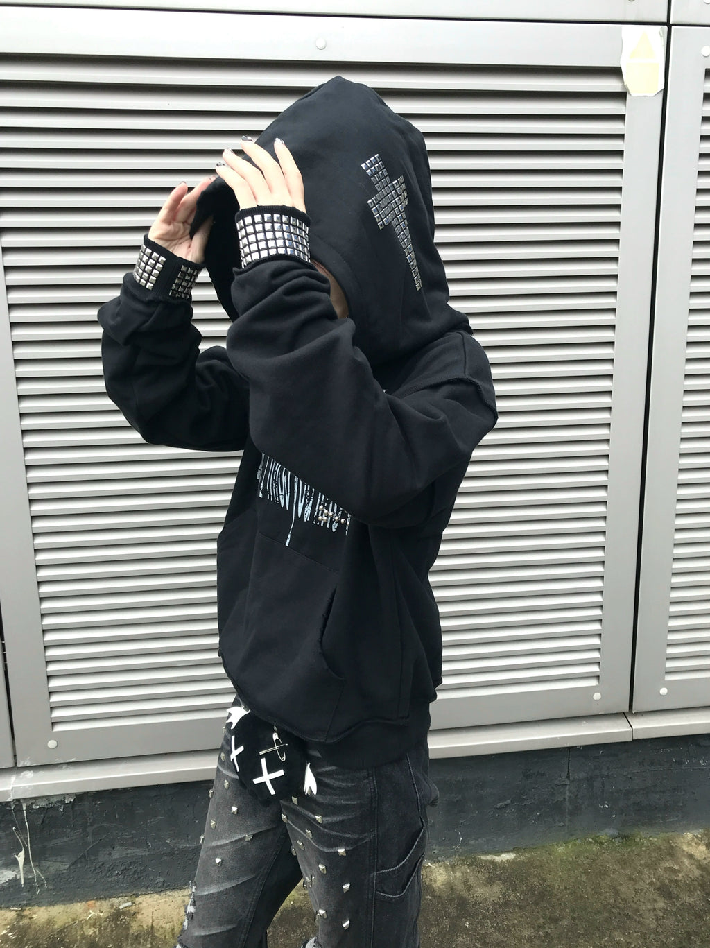 VINTAGE SKULL CROSSBONES HOODIE
