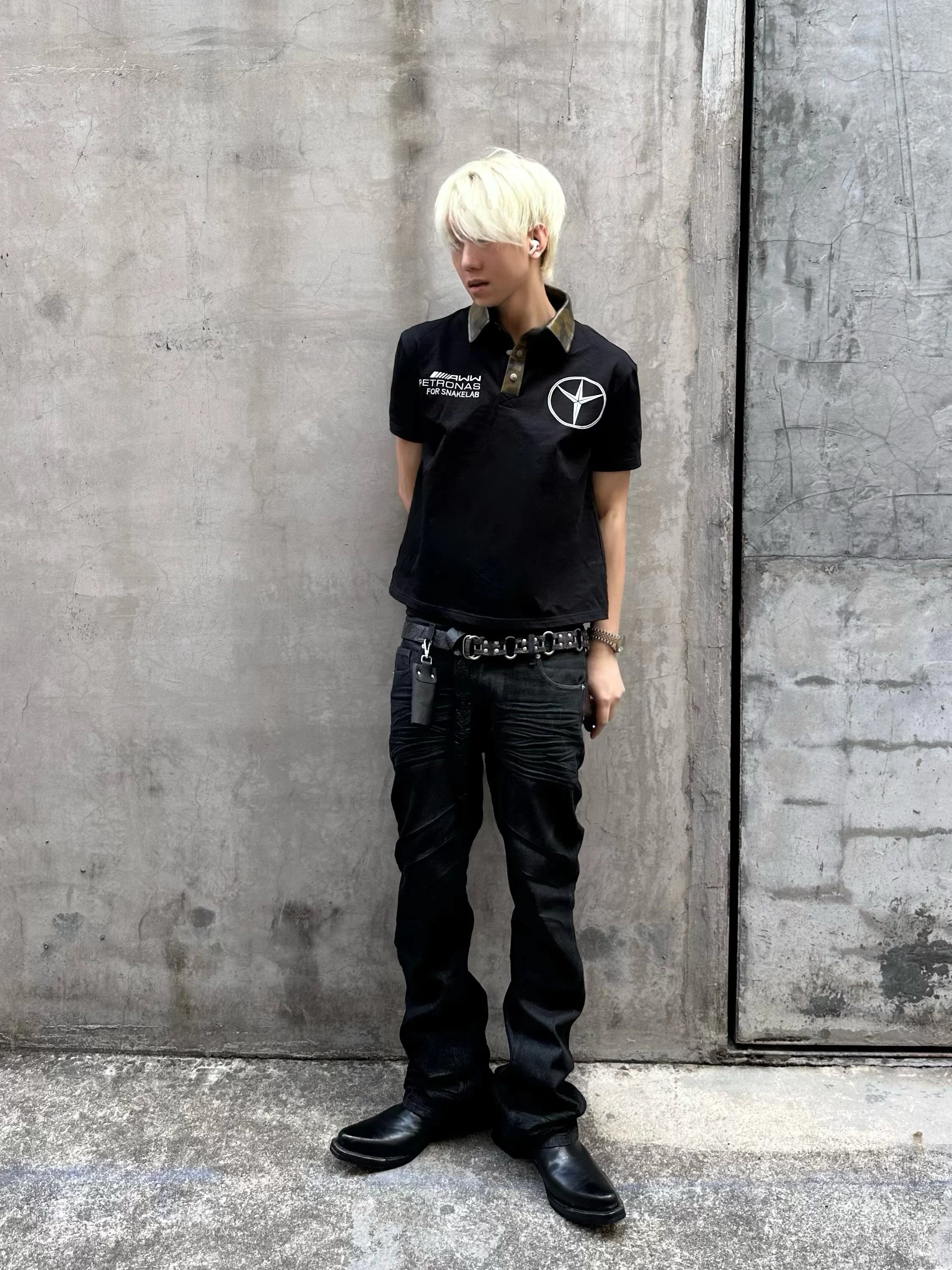 DISTRESSED WAXED JEANS