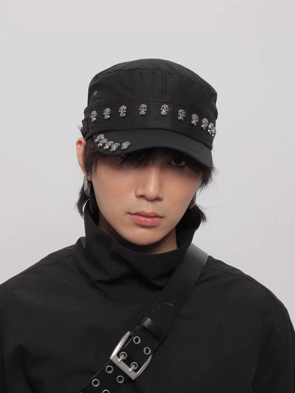 Y2K SKULL RIVET FLAT CAP