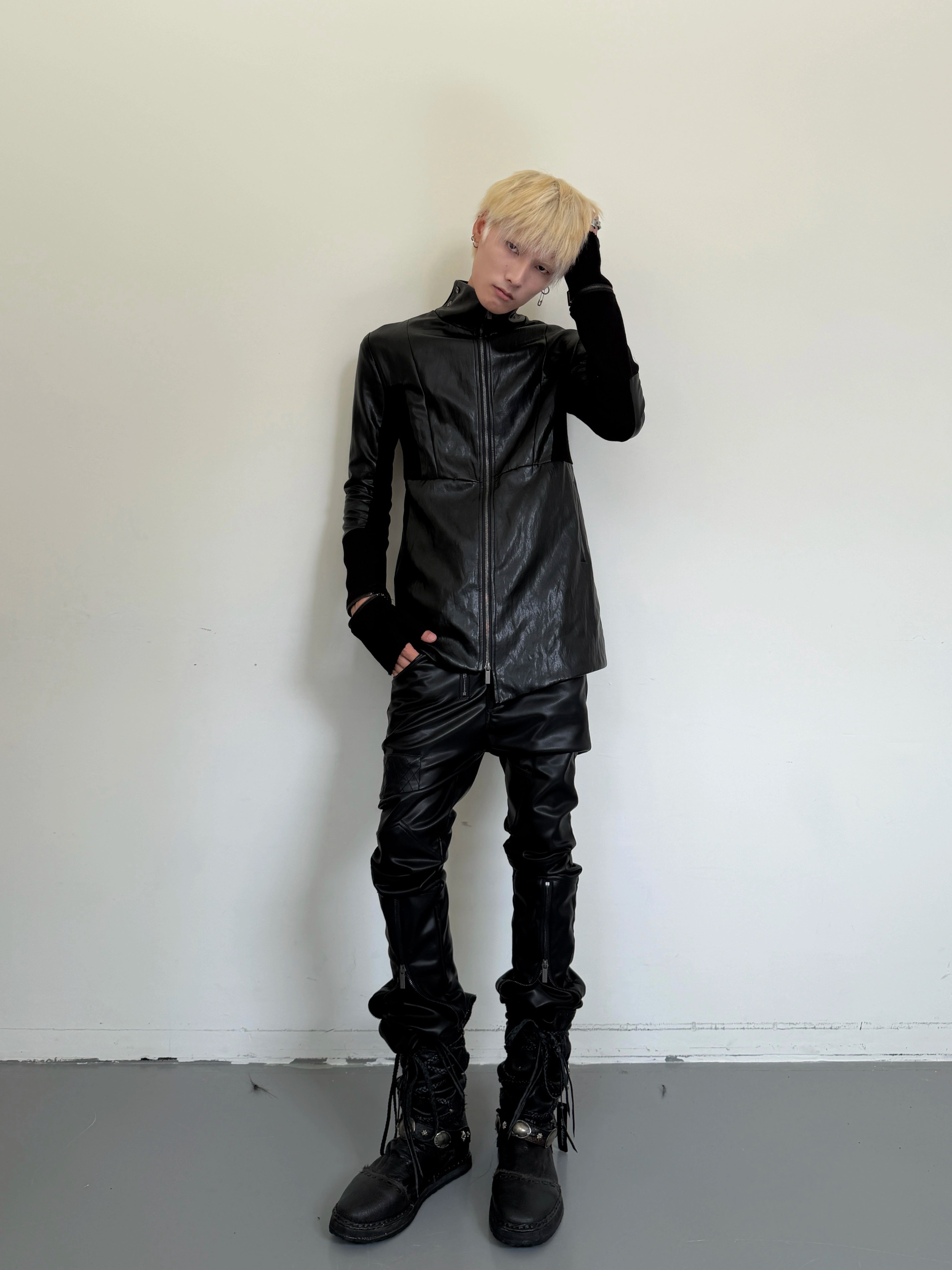 REMOVABLE COLLAR LEATHER JACKET