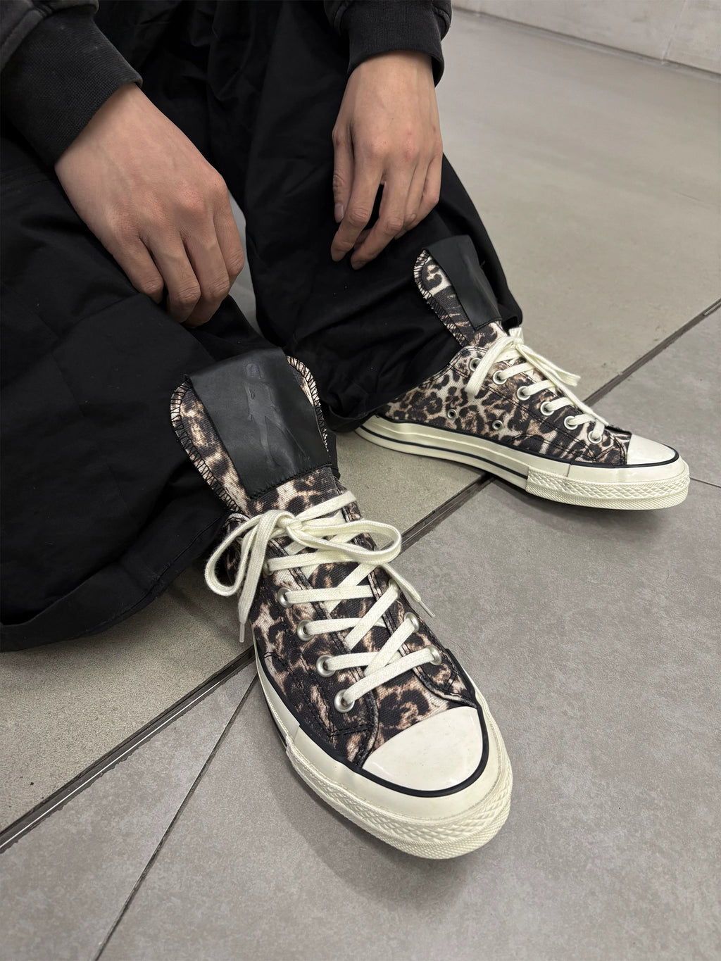 LEOPARD PRINT CANVAS SHOES