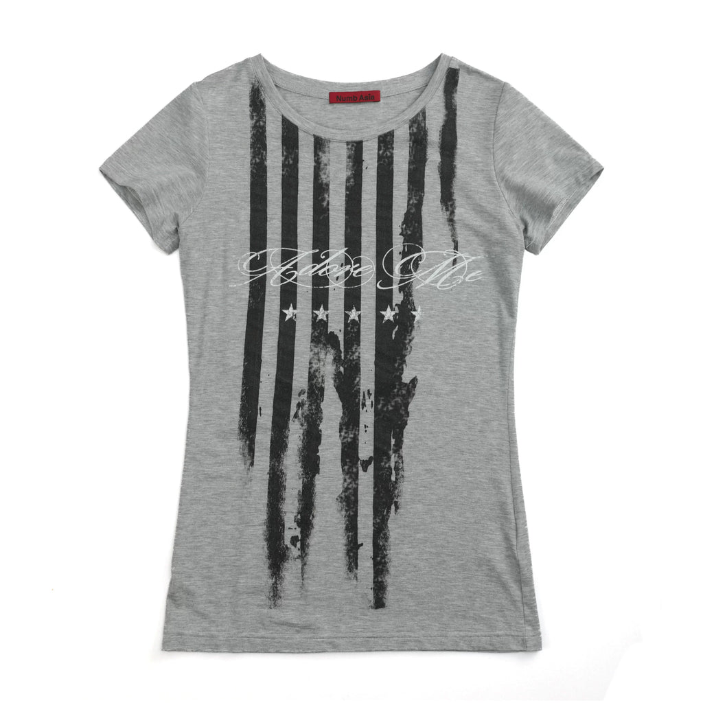 NUMBASIA FLAG GRAPHIC T-SHIRT