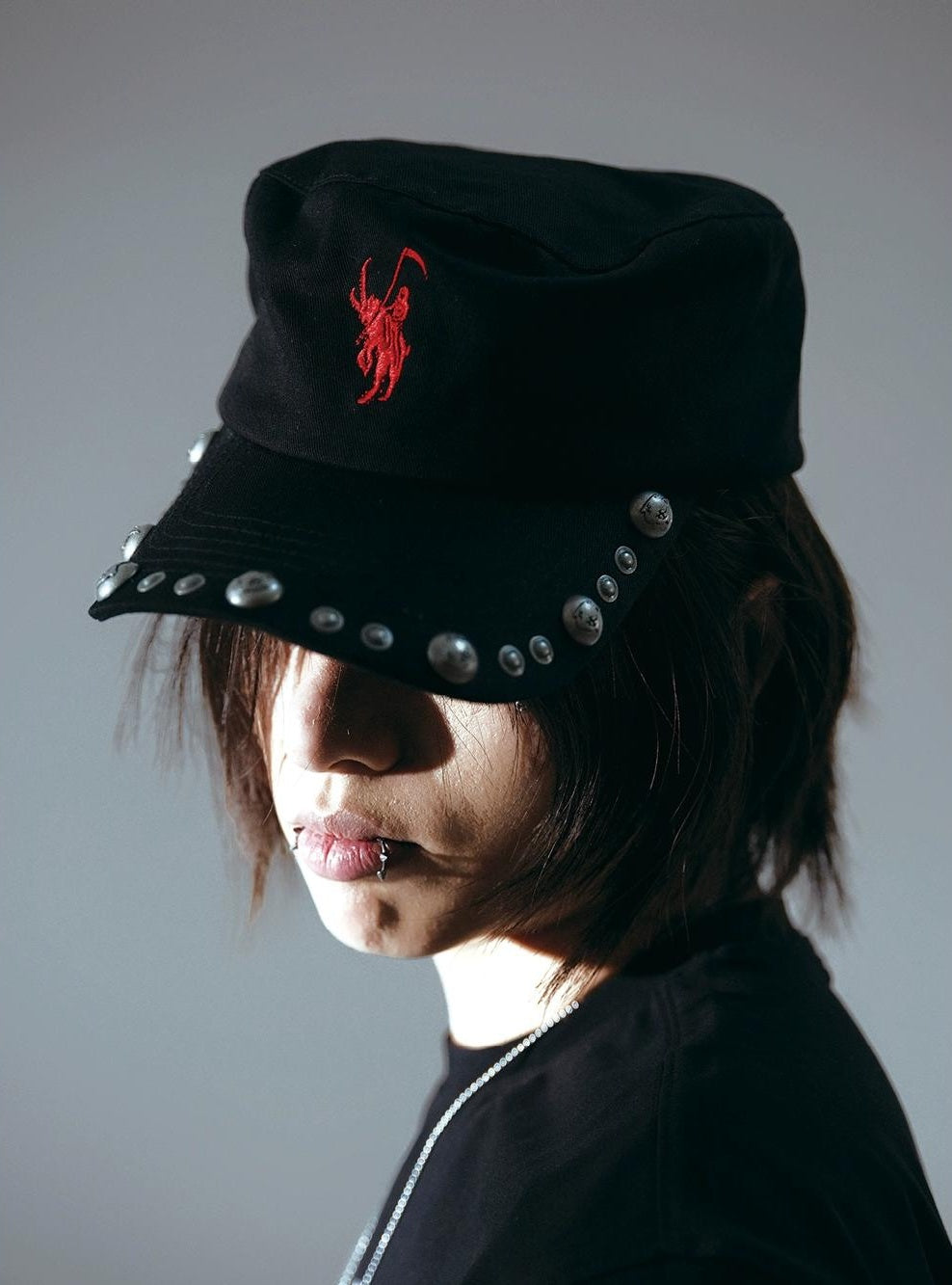STUDDED DUCK CAP