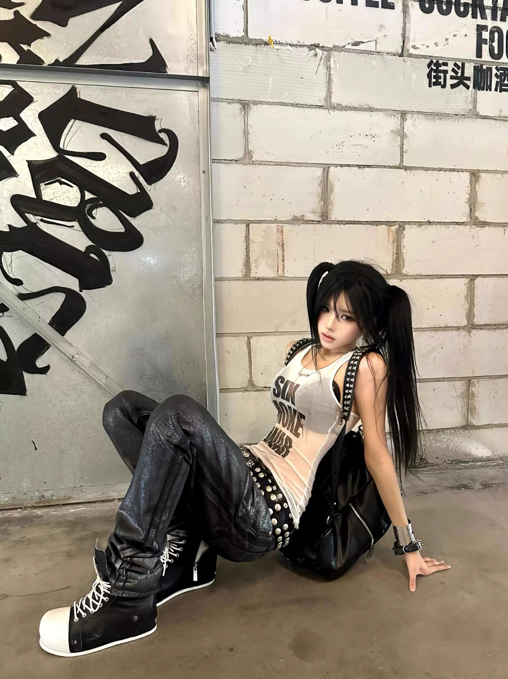 SILVER DAMAGED PANTS