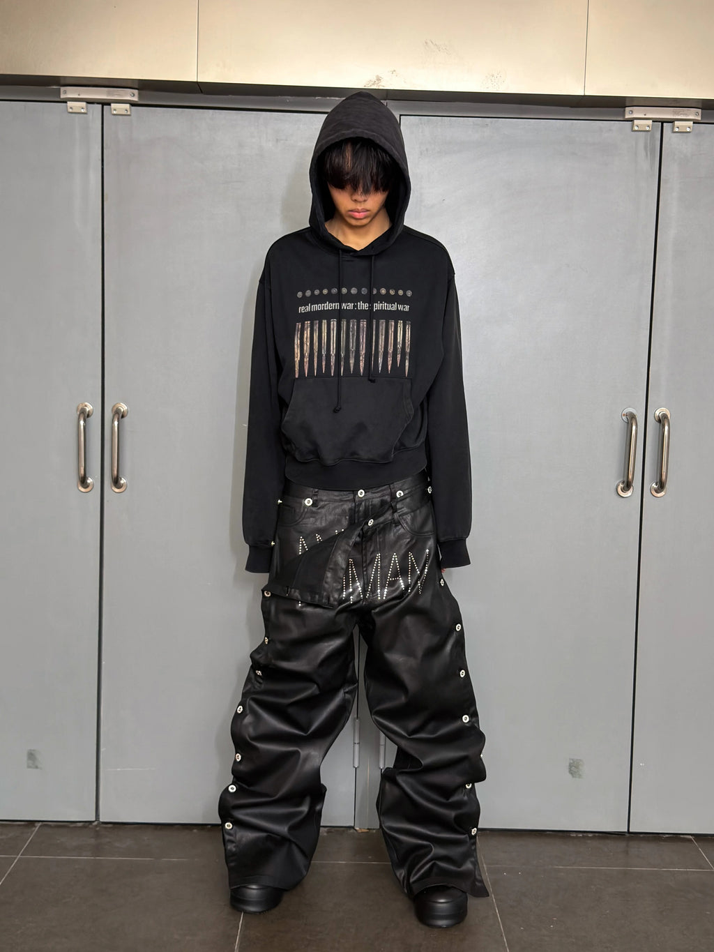 WASHED BULLET GRAPHIC HOODIE 商品写真 2