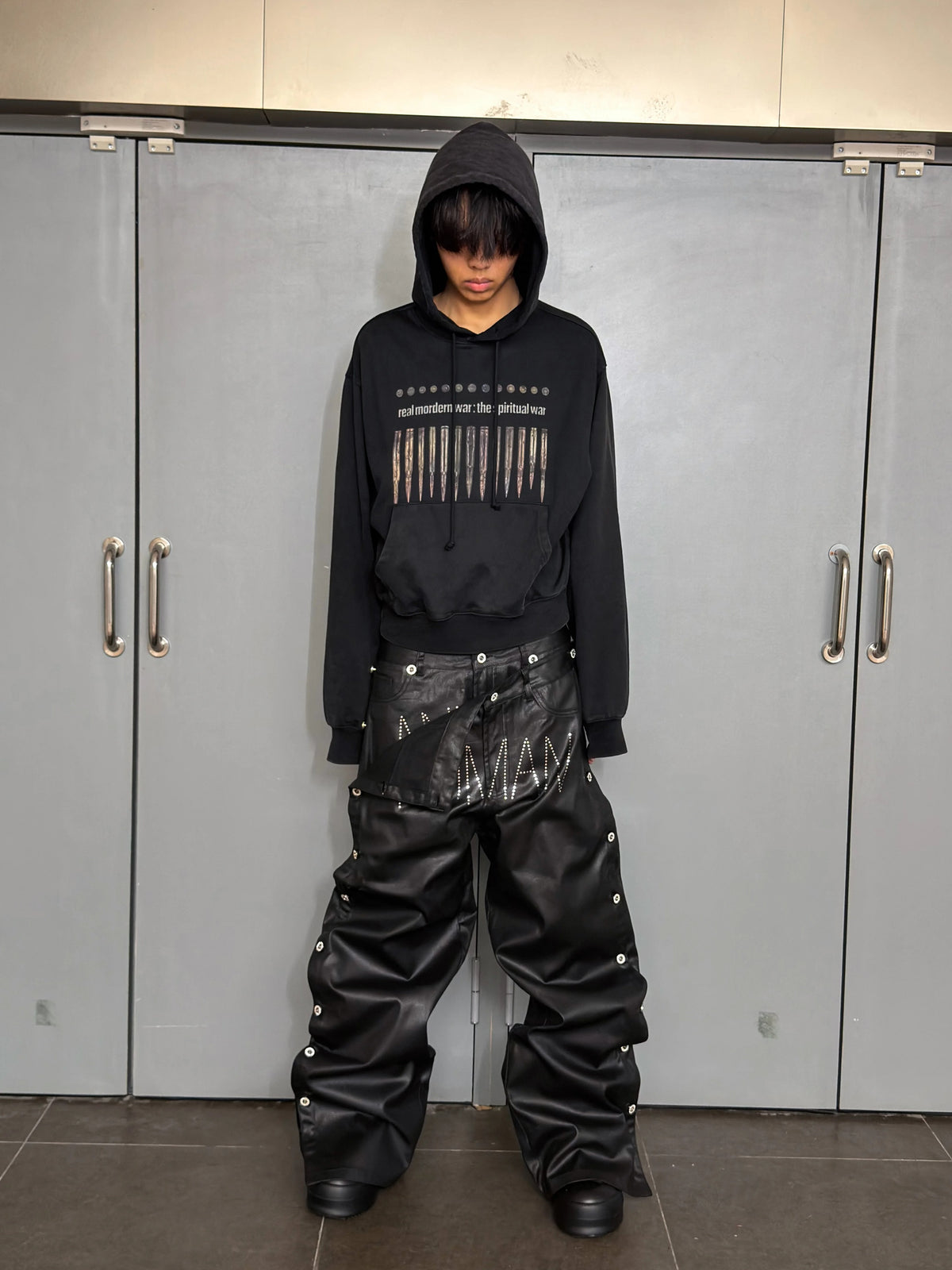 WASHED BULLET GRAPHIC HOODIE 商品写真 2