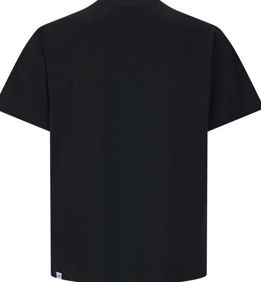 STREET STYLE GRAPHIC TEE
