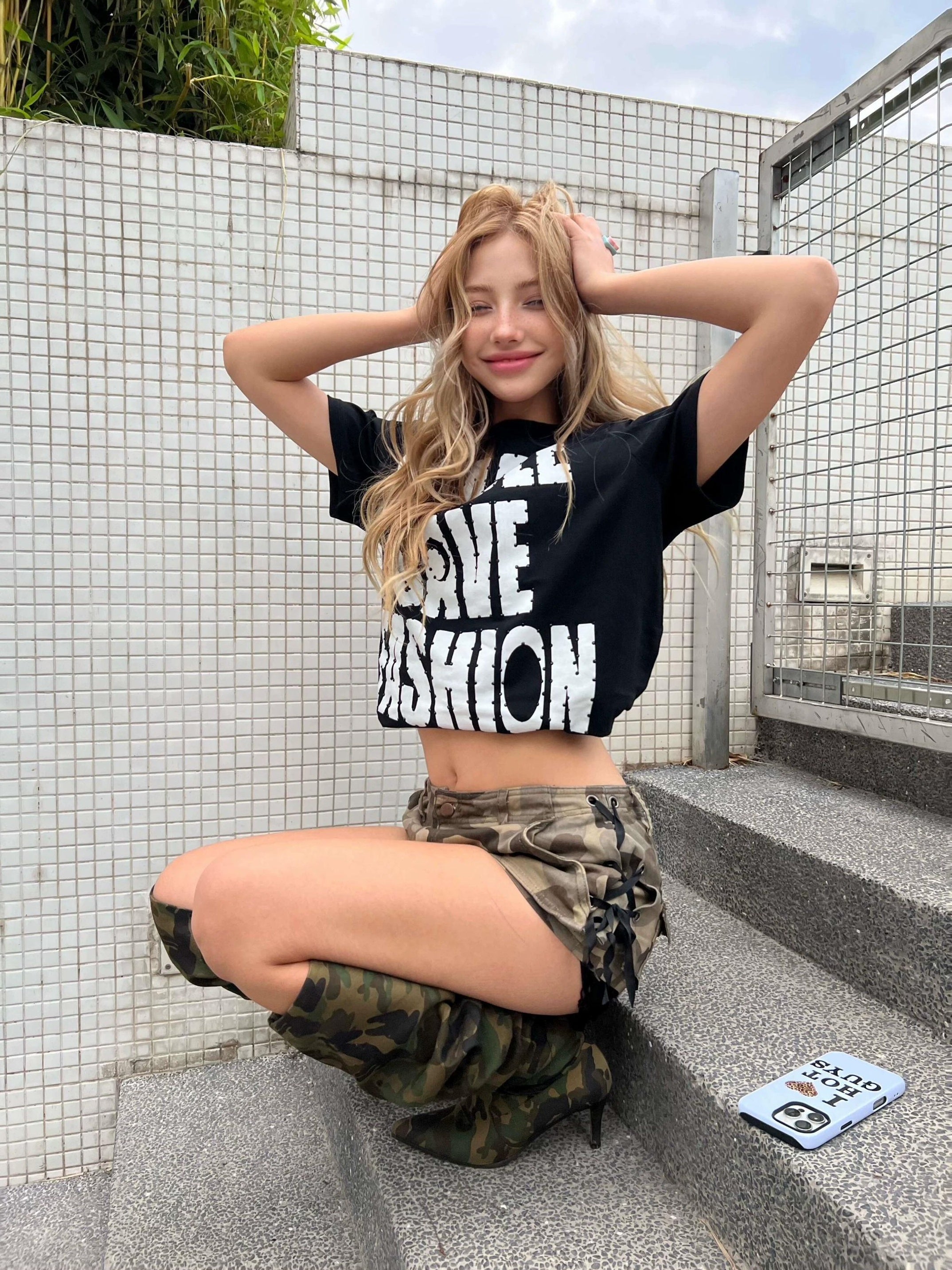 FASHION SLOGAN TEE