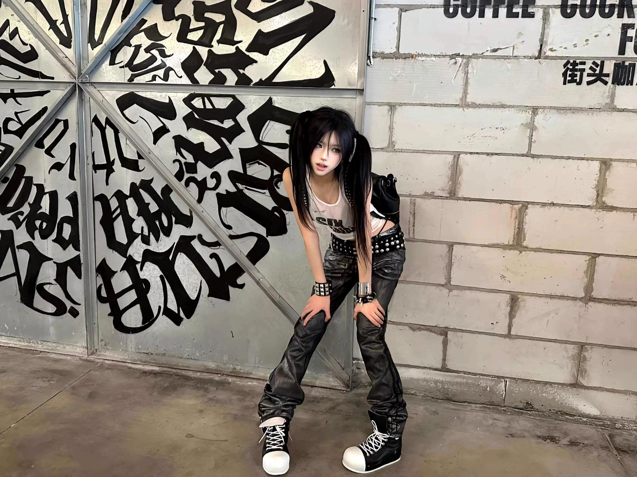 SILVER DAMAGED PANTS