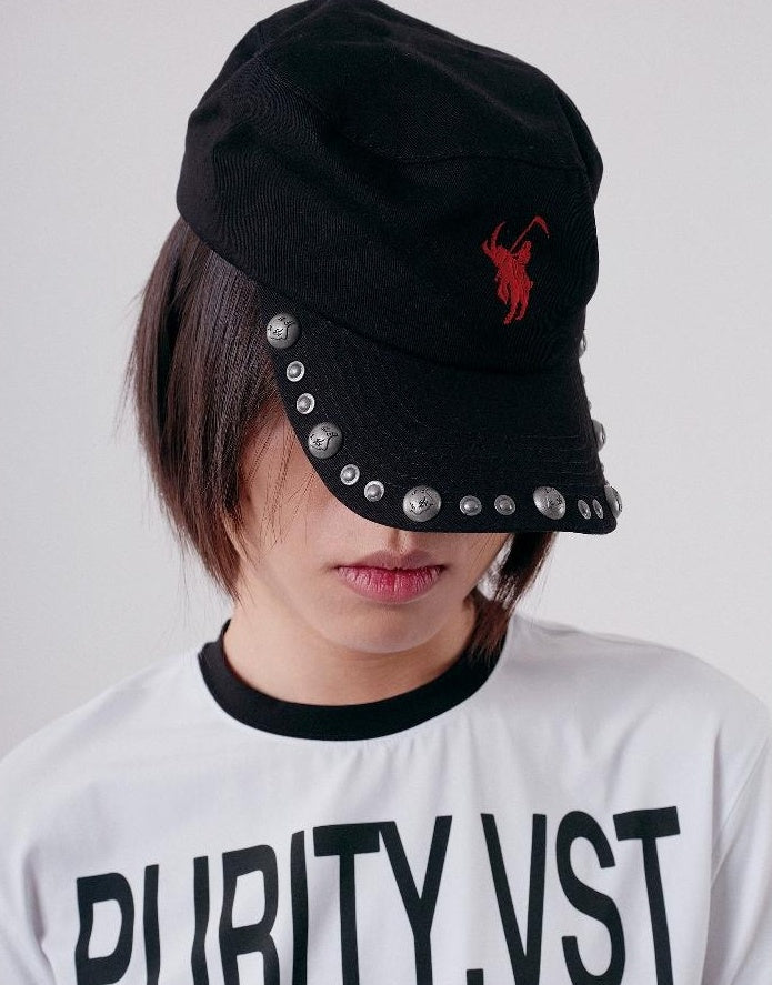 STUDDED DUCK CAP