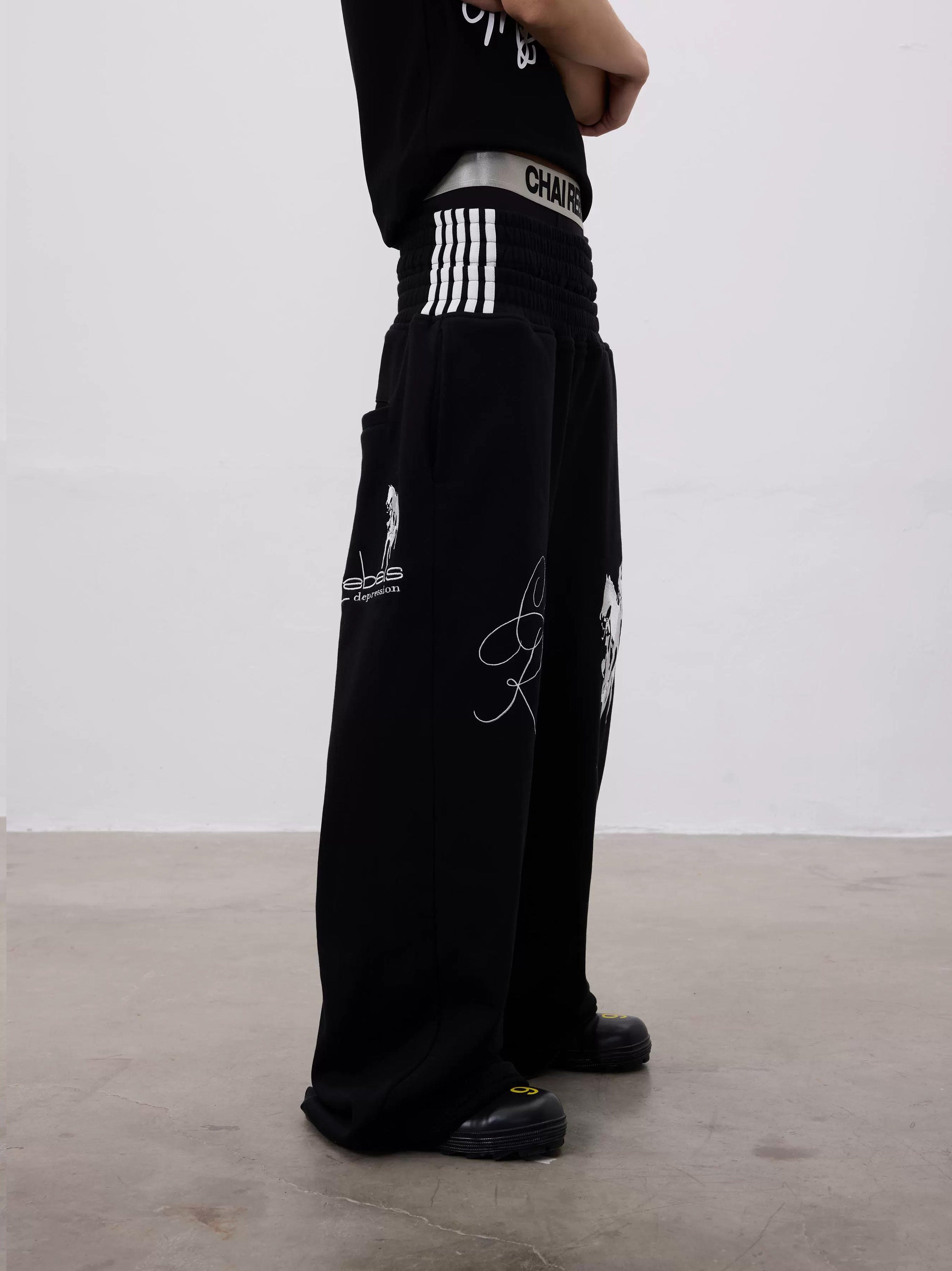 EMBROIDERED BAGGY PANTS