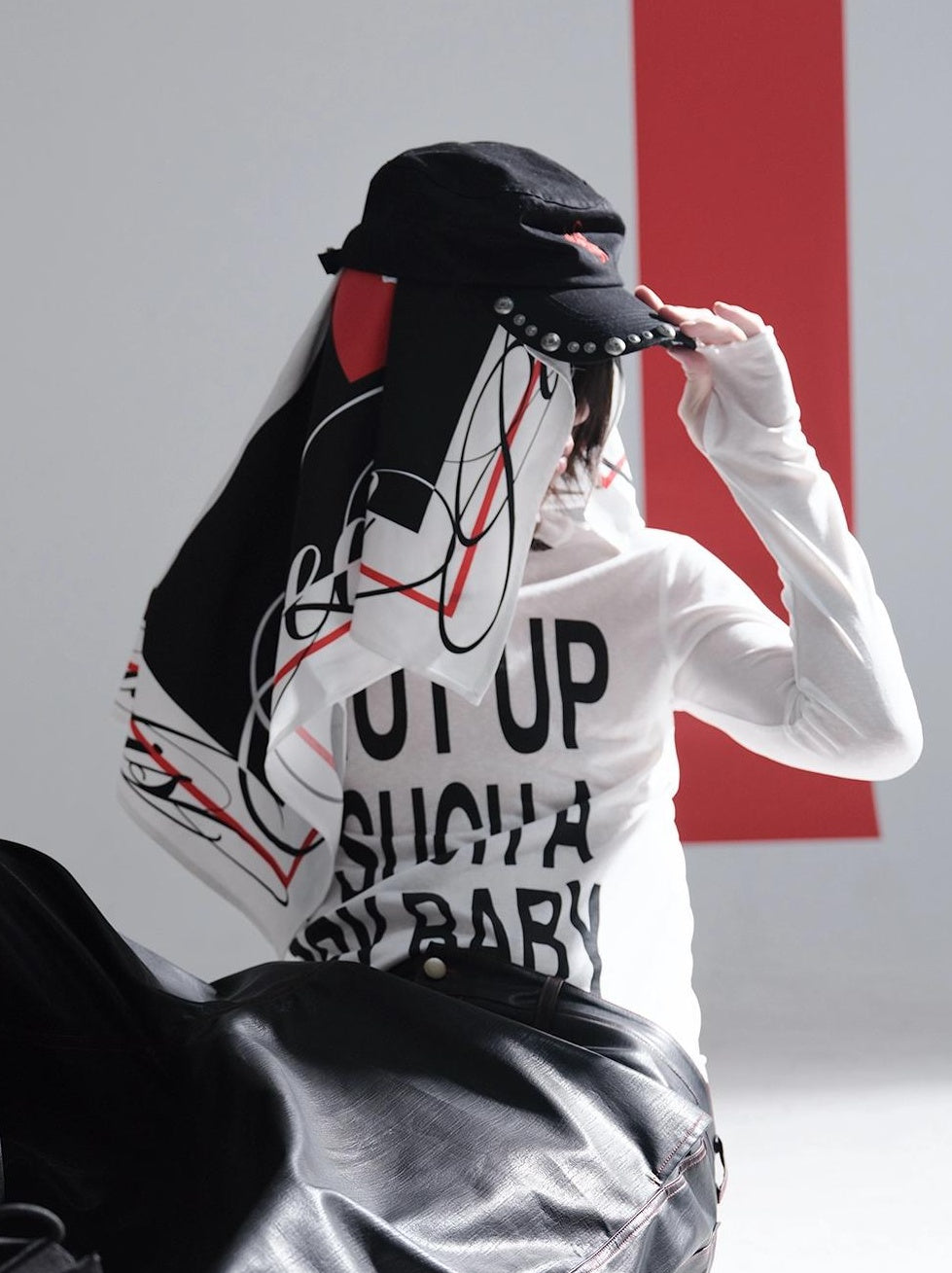 STUDDED DUCK CAP