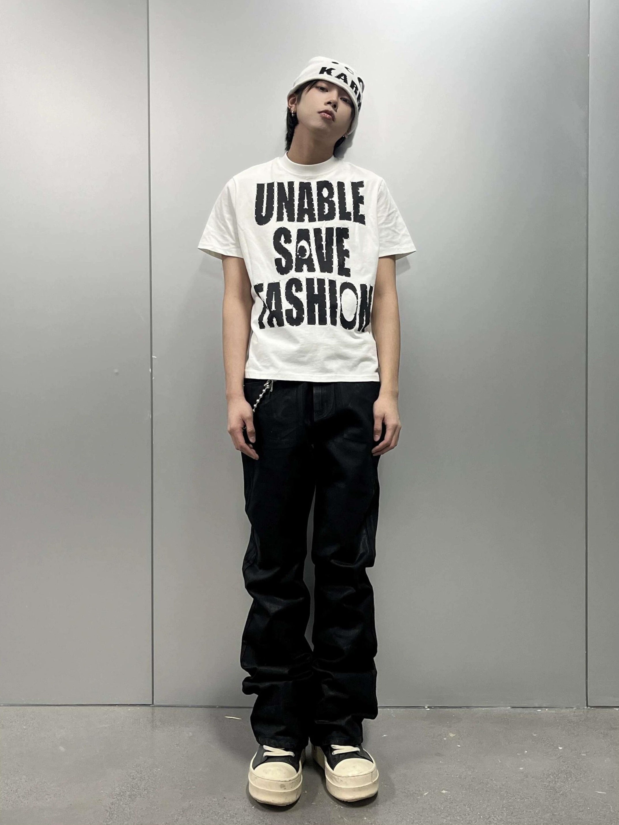 FASHION SLOGAN TEE